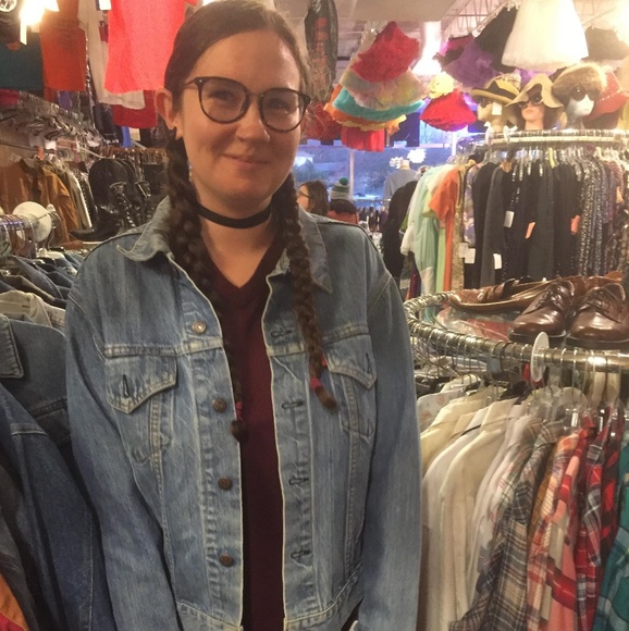 Meet Your Posher! - Picture 2 of 3